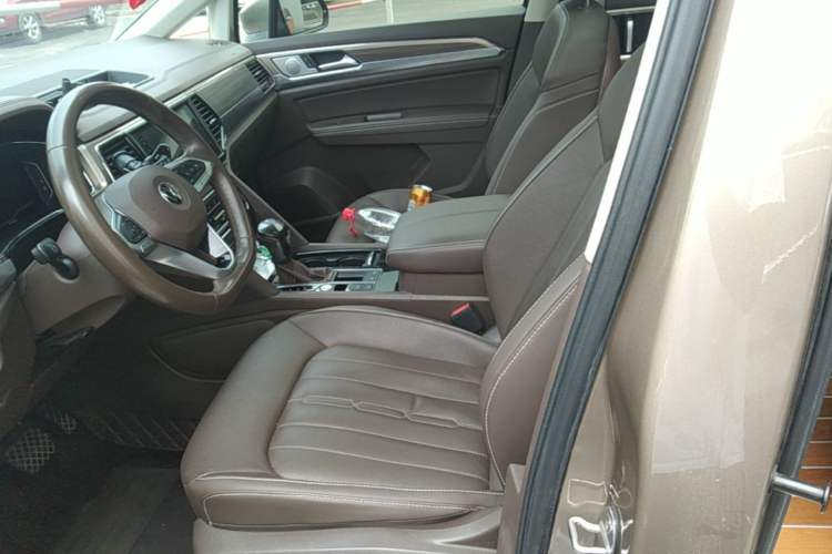 Used Volkswagen Viloran 2020 330TSI Luxury Edition Left Front Seat