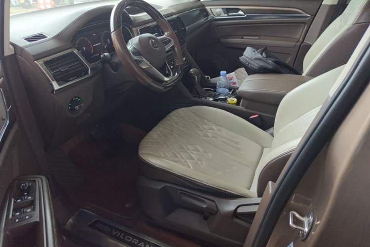 Used Volkswagen Viloran 2020 330TSI Business Edition Left Front Seat