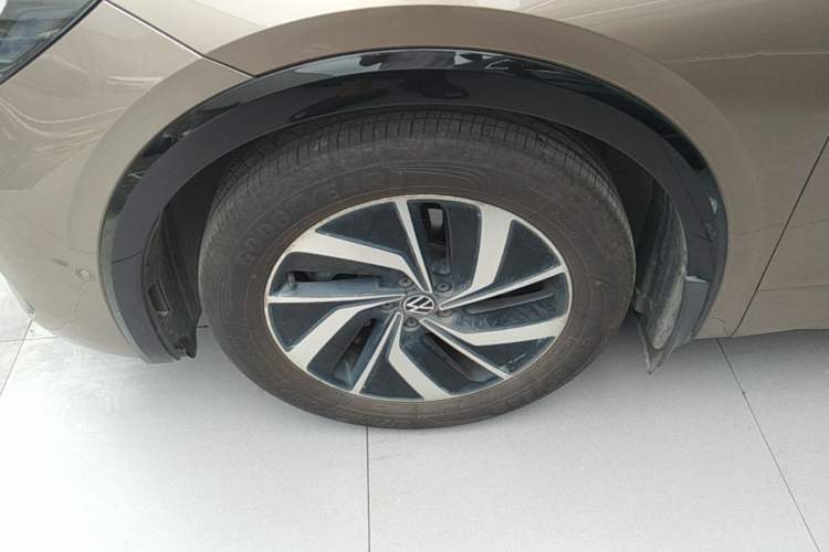 Used Volkswagen Viloran 2020 330TSI Luxury Edition Left Front Wheel Hub