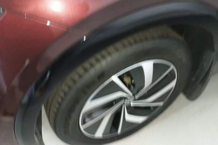 Used Volkswagen Viloran 2020 330TSI Luxury Edition Left Front Wheel Hub
