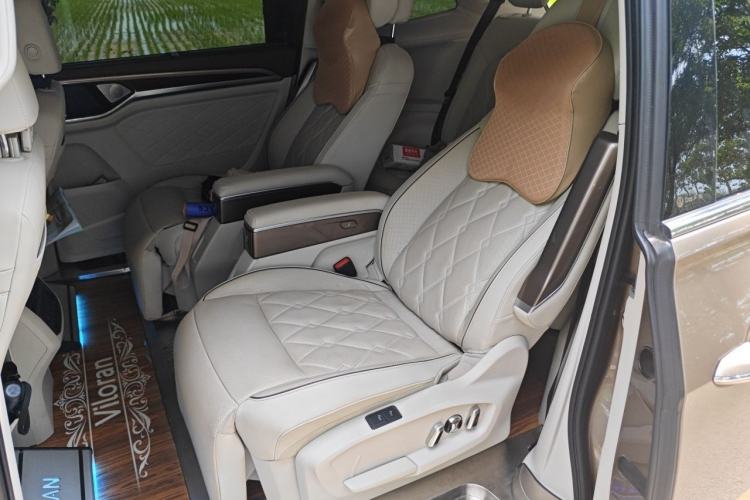 Used Volkswagen Viloran 2020 380TSI Prestige Edition Left Rear Seat