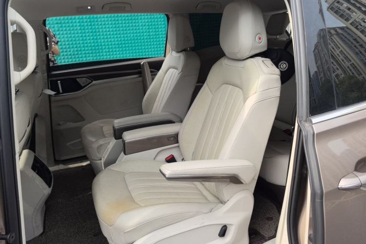 Used Volkswagen Viloran 2020 330TSI Luxury Edition Left Rear Seat