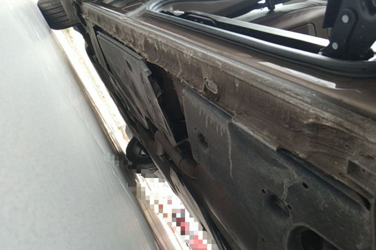 Used Volkswagen Viloran 2020 330TSI Luxury Edition Left Side Sill
