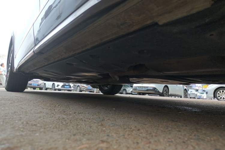 Used Volkswagen Viloran 2020 330TSI Business Edition Left Side Sill