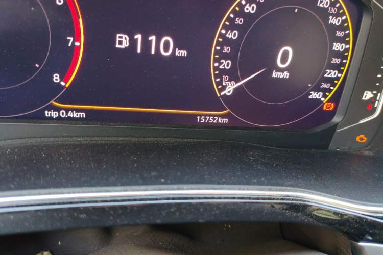 Used Volkswagen Viloran 2020 330TSI Luxury Edition Odometer Close Up