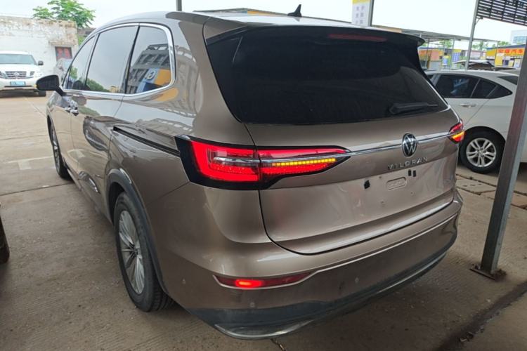 Used Volkswagen Viloran 2020 330TSI Business Edition Rear Left 45 Deg