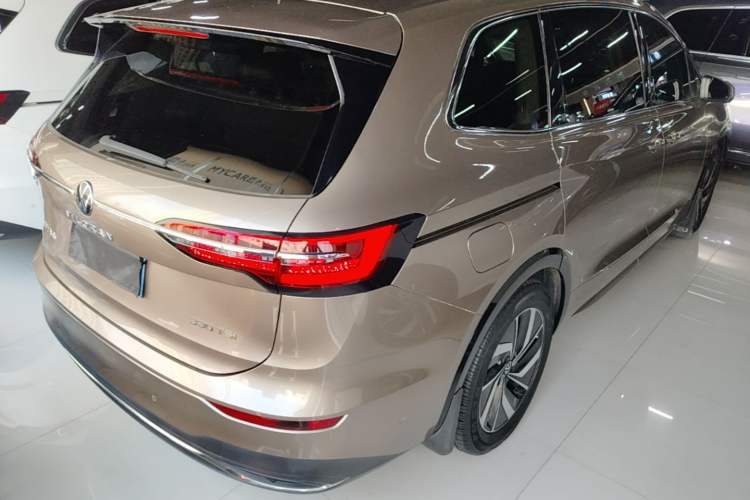 Used Volkswagen Viloran 2020 330TSI Business Edition Rear Right 45 Deg