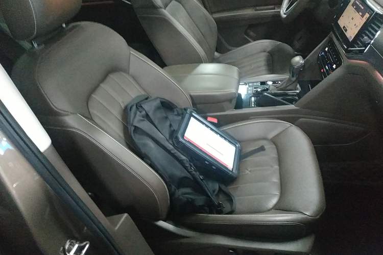 Used Volkswagen Viloran 2020 330TSI Luxury Edition Right Front Seat