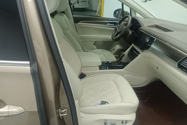 Used Volkswagen Viloran 2020 380TSI Prestige Edition Right Front Seat