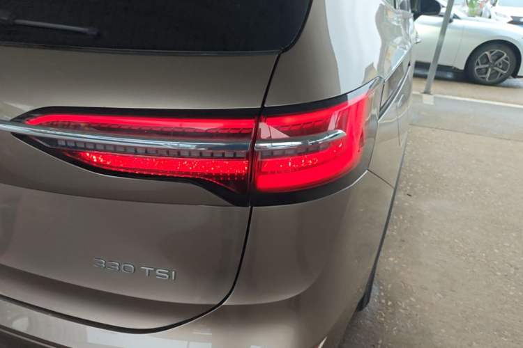 Used Volkswagen Viloran 2020 330TSI Business Edition Right Rear Taillight