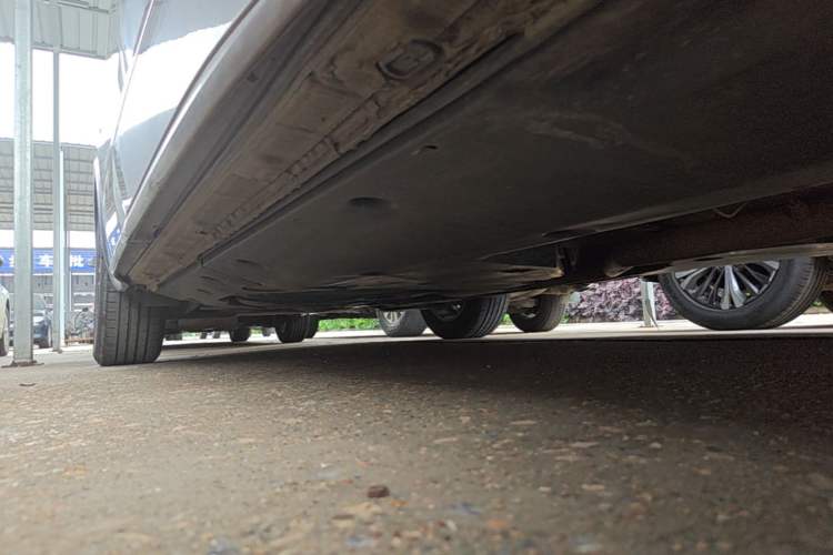 Used Volkswagen Viloran 2020 330TSI Business Edition Right Side Sill