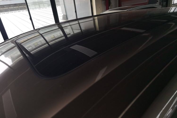 Used Volkswagen Viloran 2020 330TSI Luxury Edition Roof