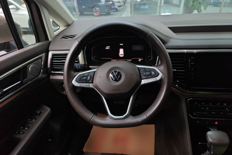 Used Volkswagen Viloran 2020 330TSI Luxury Edition Steering Wheel