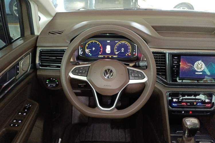 Used Volkswagen Viloran 2020 330TSI Business Edition Steering Wheel