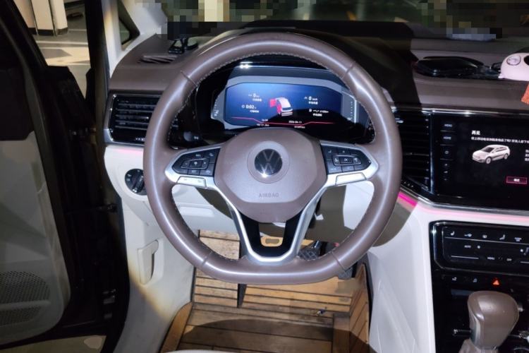 Used Volkswagen Viloran 2020 380TSI Prestige Edition Steering Wheel
