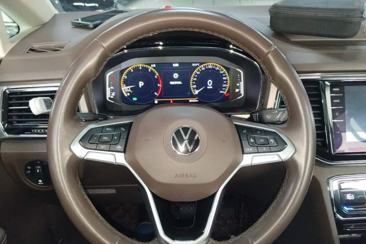 Used Volkswagen Viloran 2020 330TSI Business Edition Steering Wheel