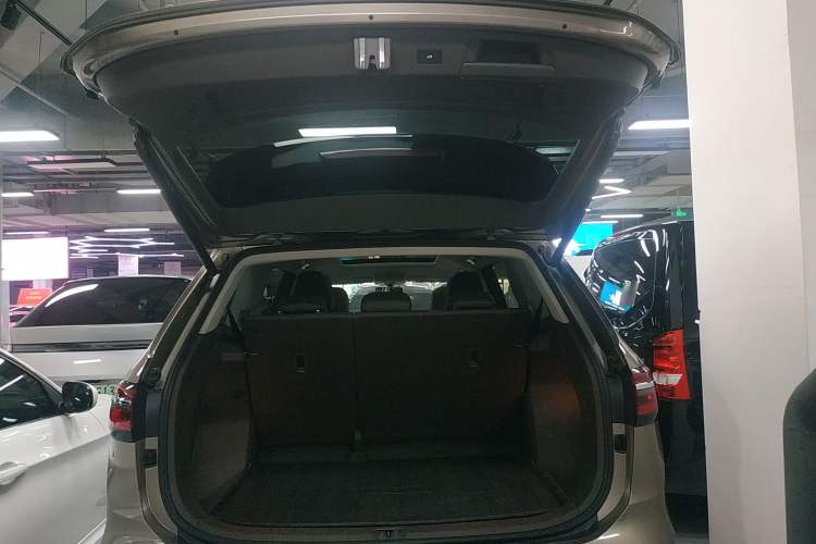 Used Volkswagen Viloran 2020 330TSI Luxury Edition Trunk