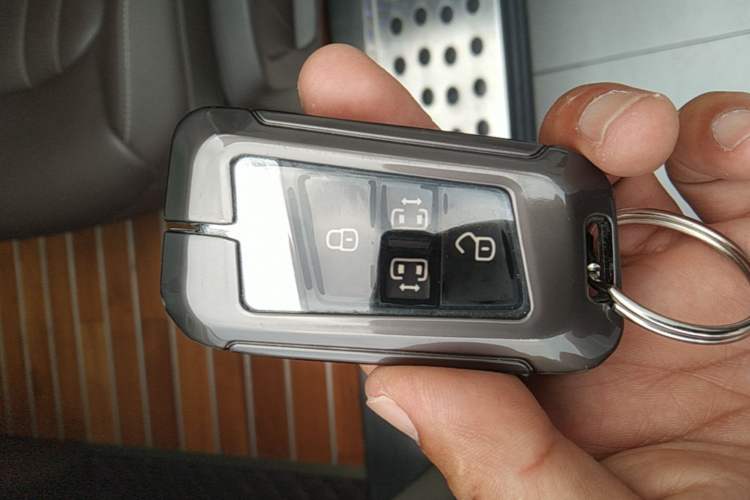 Used Volkswagen Viloran 2020 330TSI Luxury Edition Vehicle Key