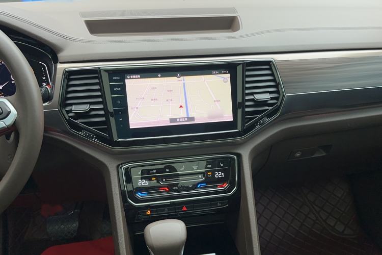 Used Volkswagen Viloran 2020 330TSI Luxury Edition Audio And AC Panel