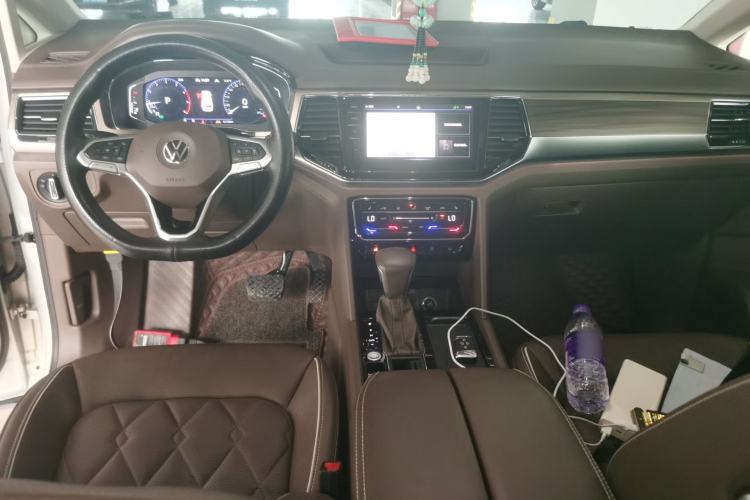Used Volkswagen Viloran 2020 380TSI Flagship Edition Center Console