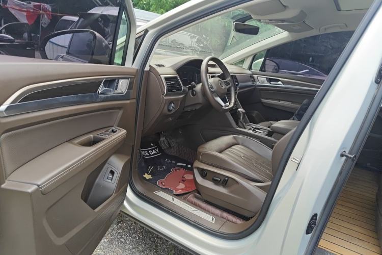 Used Volkswagen Viloran 2020 330TSI Luxury Edition Driver Seat
