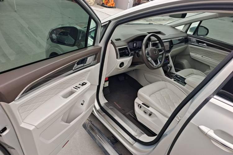 Used Volkswagen Viloran 2020 380TSI Prestige Edition Driver Seat