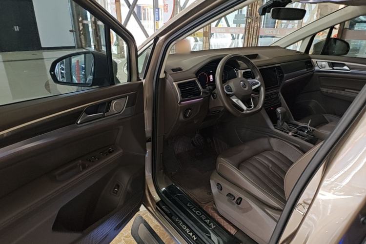 Used Volkswagen Viloran 2020 330TSI Luxury Edition Driver Seat