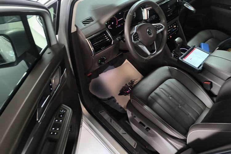 Used Volkswagen Viloran 2020 330TSI Luxury Edition Driver Seat