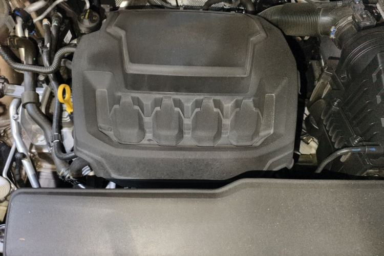Used Volkswagen Viloran 2020 330TSI Luxury Edition Engine Bay