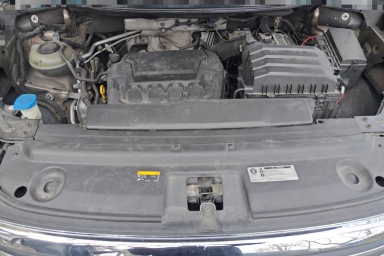 Used Volkswagen Viloran 2020 330TSI Luxury Edition Engine Bay