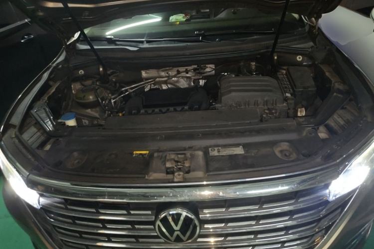 Used Volkswagen Viloran 2020 380TSI Prestige Edition Engine Bay