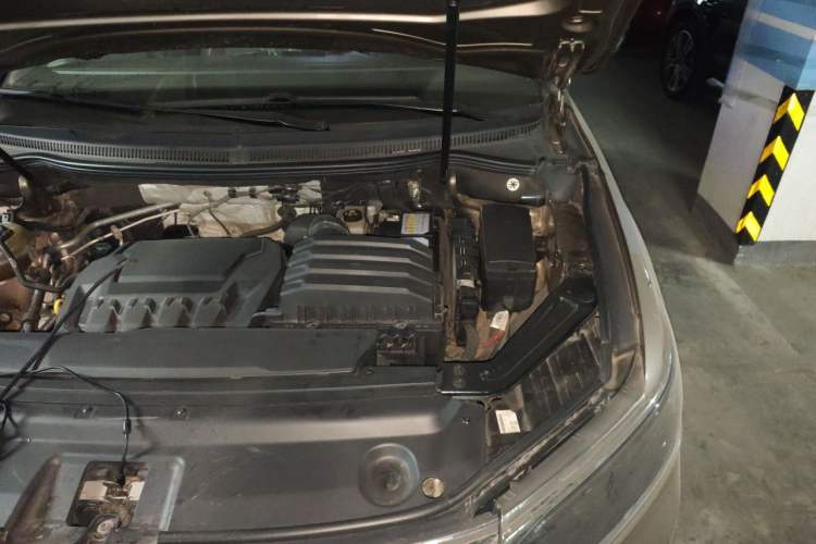 Used Volkswagen Viloran 2020 380TSI Prestige Edition Engine Bay Left