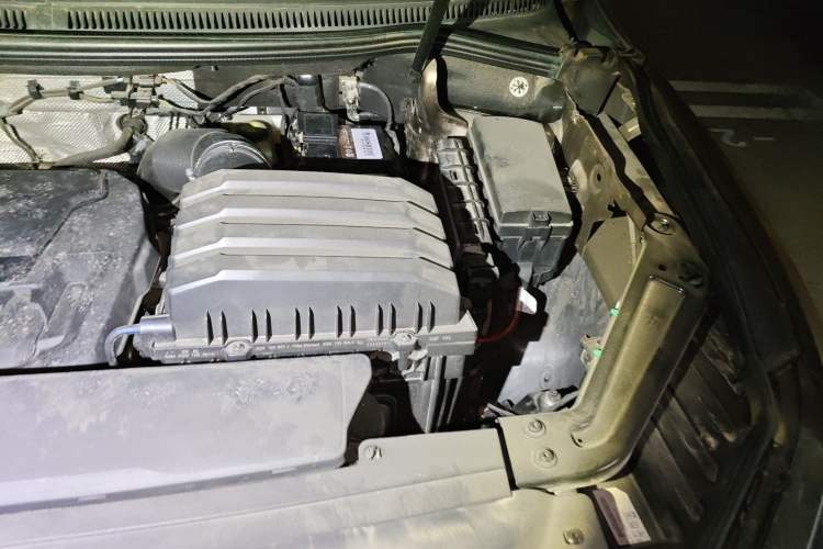 Used Volkswagen Viloran 2020 380TSI Flagship Edition Engine Bay Left