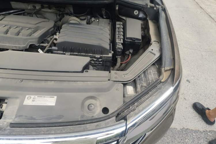 Used Volkswagen Viloran 2020 380TSI Prestige Edition Engine Bay Left
