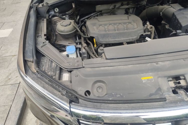 Used Volkswagen Viloran 2020 380TSI Prestige Edition Engine Bay Right