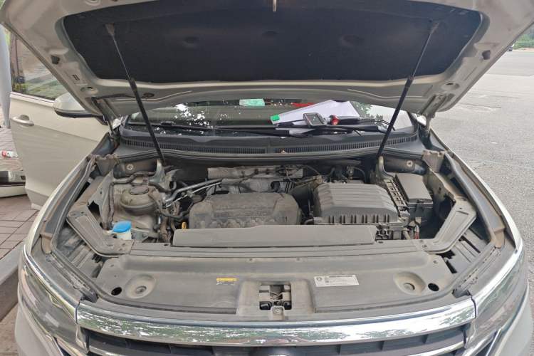 Used Volkswagen Viloran 2020 330TSI Luxury Edition Engine Bay