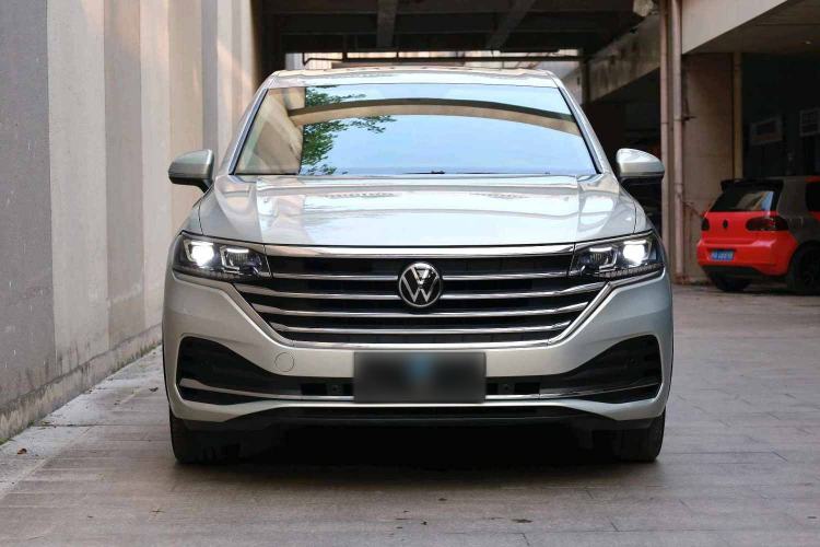 Used Volkswagen Viloran 2020 330TSI Luxury Edition Exterior 1