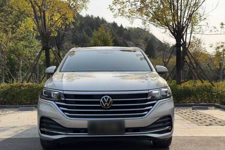 Used Volkswagen Viloran 2020 330TSI Luxury Edition Exterior 1