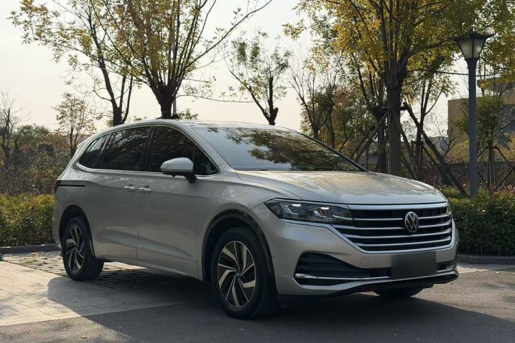 Used Volkswagen Viloran 2020 330TSI Luxury Edition Exterior 2