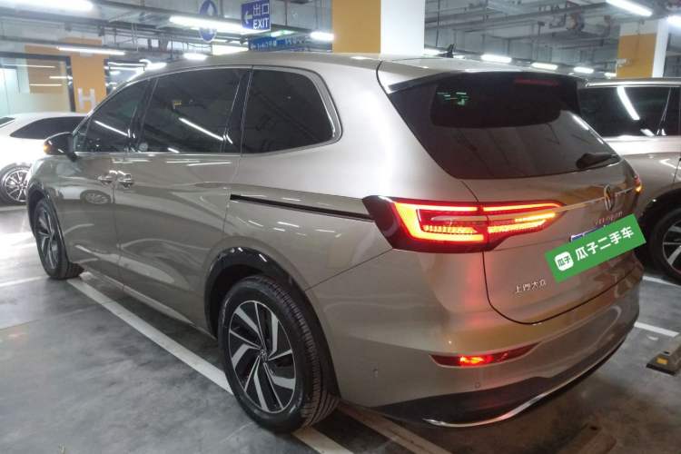 Used Volkswagen Viloran 2020 330TSI Luxury Edition Exterior 3