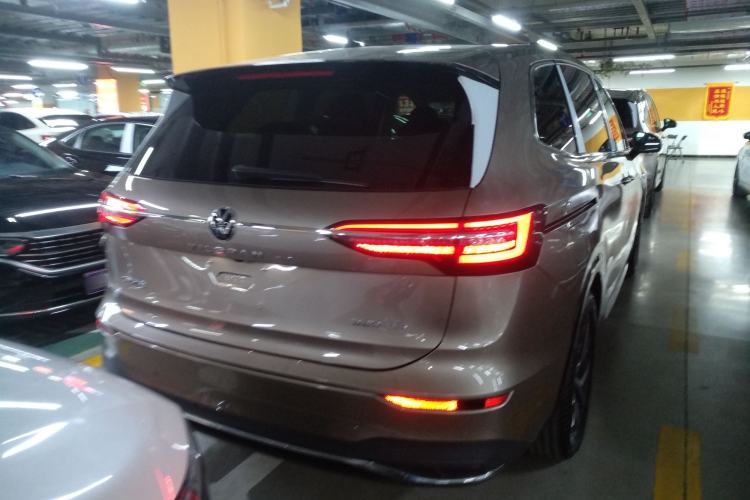 Used Volkswagen Viloran 2020 330TSI Luxury Edition Exterior 4