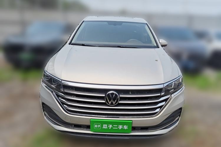 Used Volkswagen Viloran 2020 330TSI Luxury Edition Front