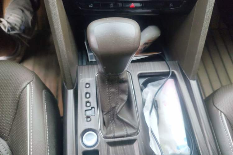 Used Volkswagen Viloran 2020 380TSI Prestige Edition Gear Lever