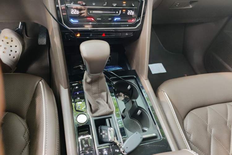 Used Volkswagen Viloran 2020 380TSI Prestige Edition Gear Lever