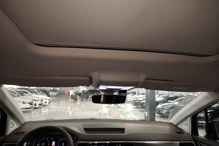 Used Volkswagen Viloran 2020 380TSI Prestige Edition Headliner