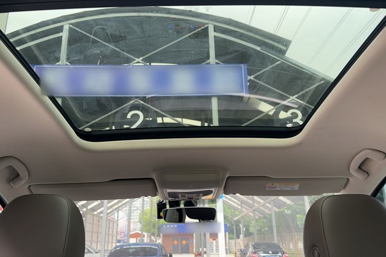 Used Volkswagen Viloran 2020 330TSI Luxury Edition Headliner