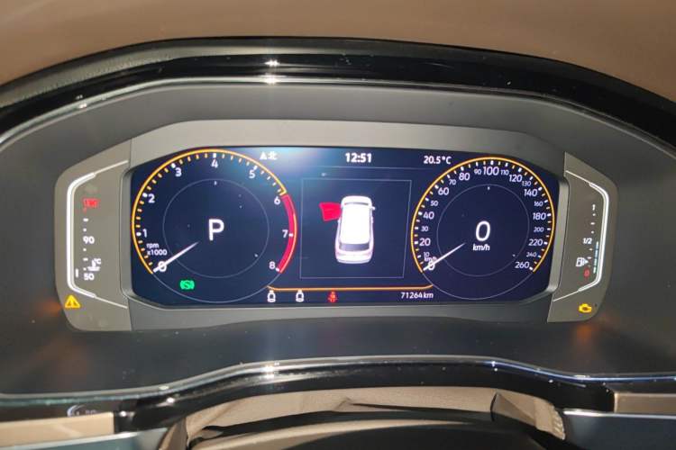 Used Volkswagen Viloran 2020 330TSI Luxury Edition Instrument Cluster