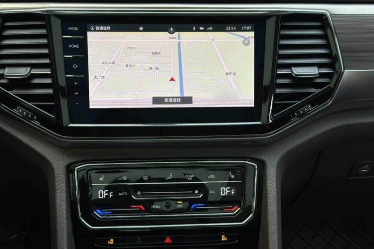 Used Volkswagen Viloran 2020 330TSI Luxury Edition Interior 10