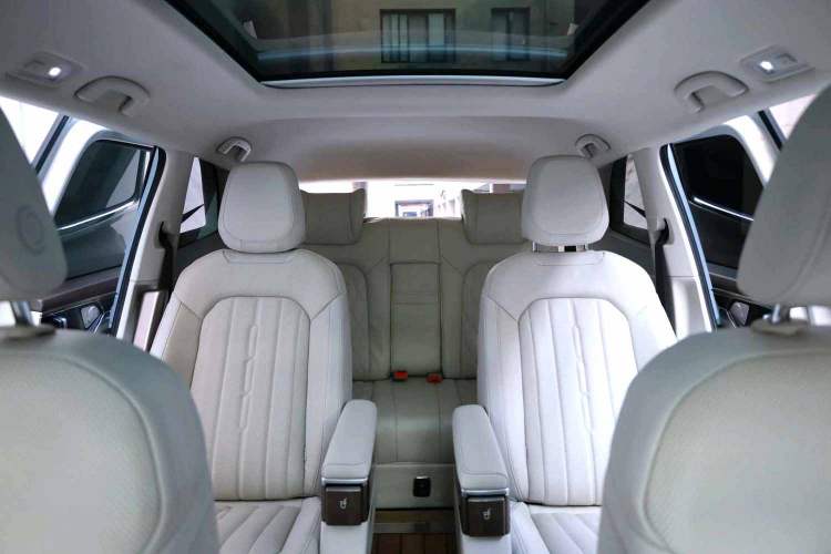 Used Volkswagen Viloran 2020 330TSI Luxury Edition Interior 2