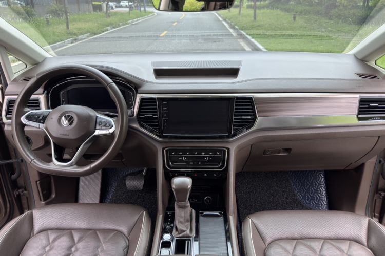 Used Volkswagen Viloran 2020 380TSI Flagship Edition Interior 2